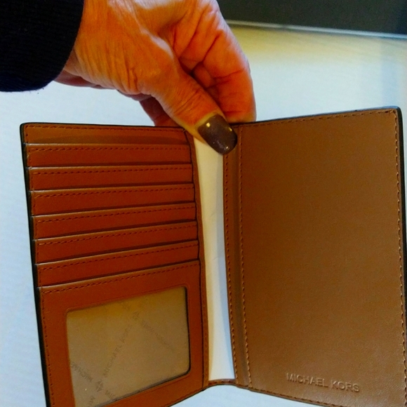 NWOT. Michael kors passport. - Picture 4 of 4